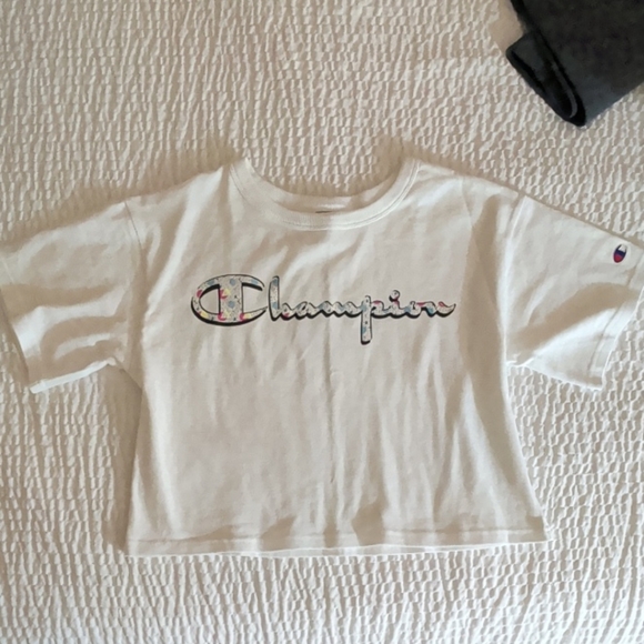 Champion x MTV Heritage Cropped Graphic Tee – Size Small - Picture 4 of 7